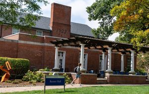 Image post by @illinoiscollege1829 on Facebook