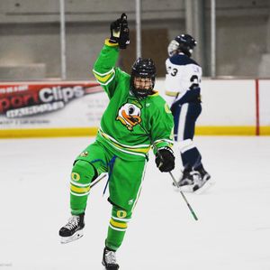 Image post by @uohockey on Instagram