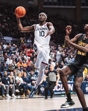 Image post by @uconnmbb on Instagram
