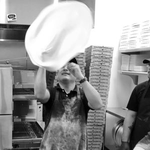 Image post by @parryspizza on Instagram