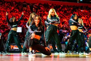 Image post by @detroitpistonsdancers on Instagram