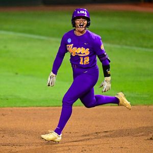 Image post by @lsusoftball on Instagram
