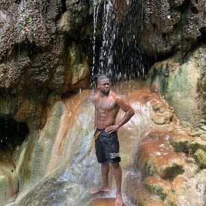 Image post by @kevinhart4real on Instagram