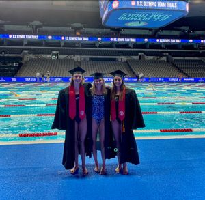 Image post by @katieledecky on Twitter