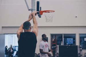 Image post by @samdek7 on Instagram