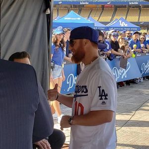 Image post by @losdodgers on Instagram