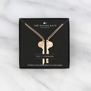 Image post by @shopoutoftown on Instagram