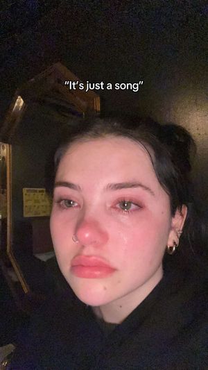 Video post by @sadgirlflowers19 on TikTok