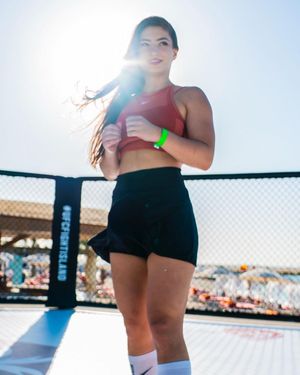 Image post by @likajojua on Instagram