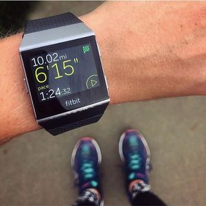 Image post by @fitbit on Instagram