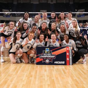 Image post by @louisvillevb on Instagram