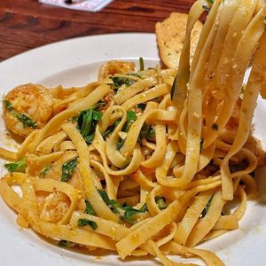 Image post by @houlihans on Instagram