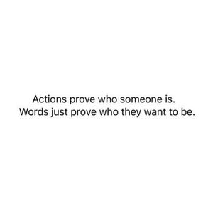 Image post by @jelisaraquel on Facebook