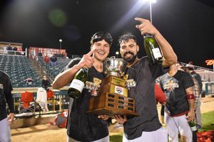 Image post by @fmredhawks on Instagram