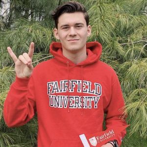 Image post by @fairfieldu on Instagram