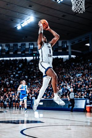 Image post by @USUBasketball on Twitter