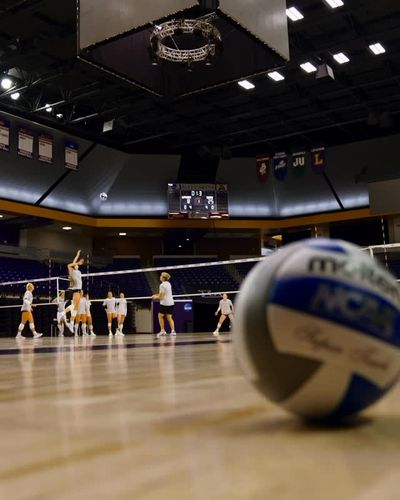 Video post by @lipscombvball on Instagram