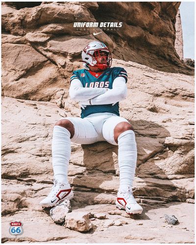 Image post by @UNMLoboFB on Twitter