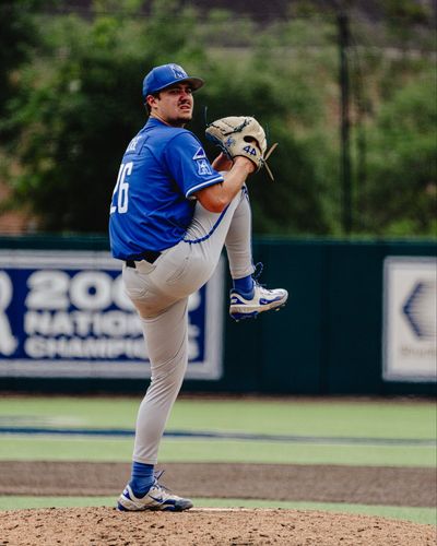 Image post by @MemphisBaseball on Twitter