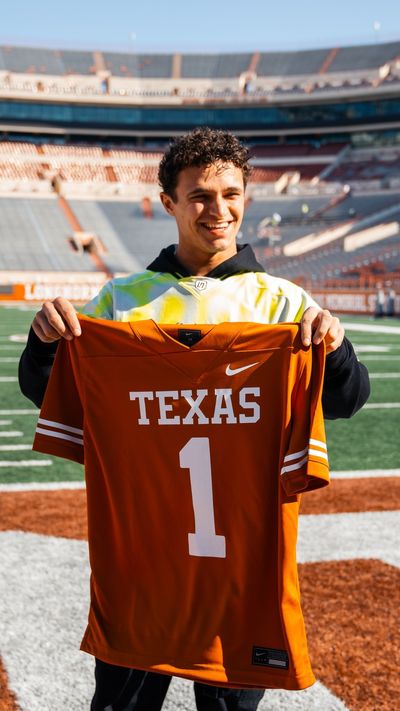 Video post by @texaslonghorns on Instagram