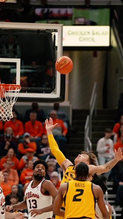Video post by @IlliniMBB on Twitter/X