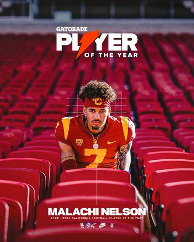 Image post by @uscfb on Twitter