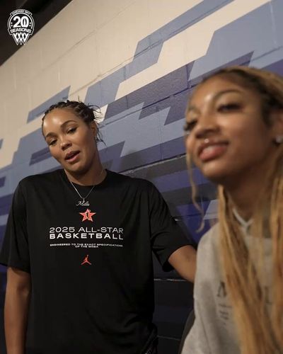 Video post by @chicagosky on Twitter