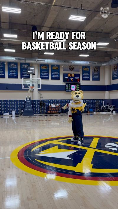 Video post by @thesupermascot on Instagram