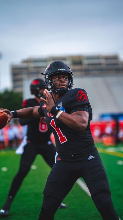 Video post by @uiw_football on Instagram