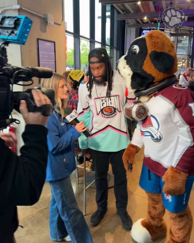 Video post by @AvsBernie on Twitter