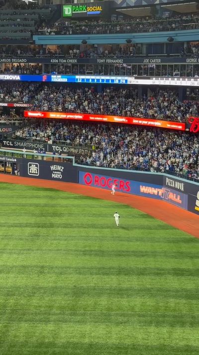 Video post by @theScore on Facebook