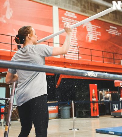 Image post by @HuskerWGym on Twitter