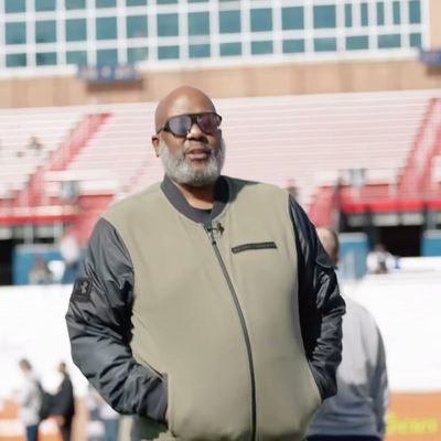 Video post by @coachlocks on Instagram