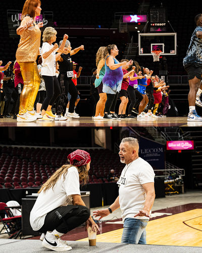 Image post by @CavsEntertain on Twitter