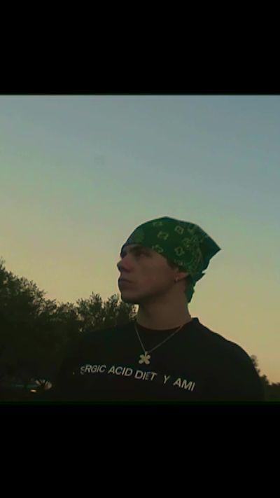 Video post by @thekidlaroi on TikTok