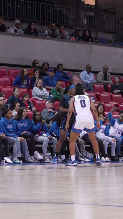 Video post by @MemphisWBB on Twitter