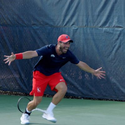 Video post by @OleMissMTennis on Twitter