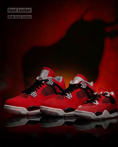Image post by @footlocker on Twitter