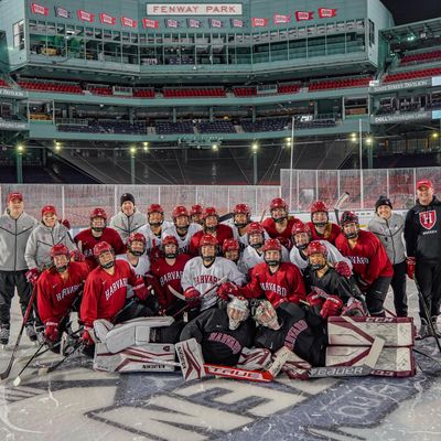 Image post by @harvardwhockey on Instagram