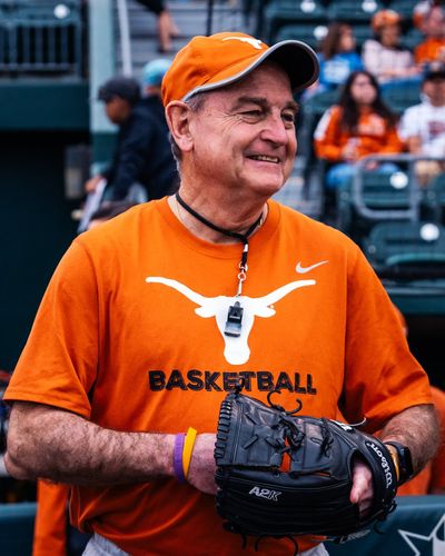 Video post by @TexasWBB on Twitter