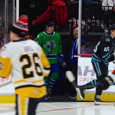 Video post by @abbycanucks on Twitter