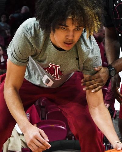 Video post by @RazorbackMBB on Twitter