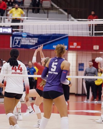 Video post by @TCUvolleyball on Twitter