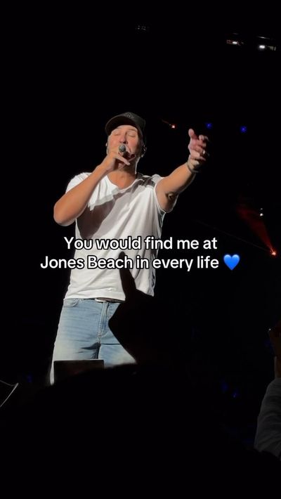 Video post by @JonesBeachTheaterShows on Facebook