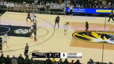 Video post by @NaismithTrophy on Twitter