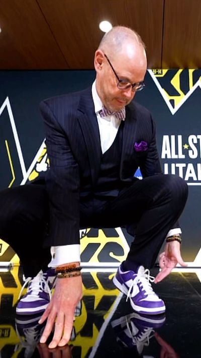 Video post by @nbaontnt on Instagram