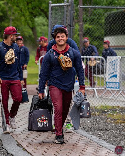 Image post by @fduknightsbase on Instagram