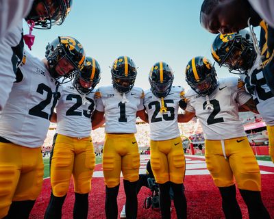 Image post by @hawkeyefootball on Instagram