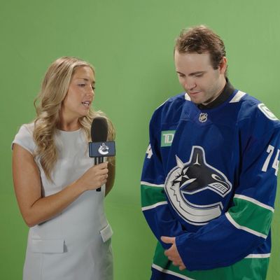 Video post by @Canucks on Twitter