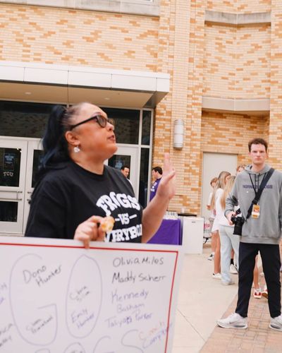 Video post by @tcuwbb on Twitter